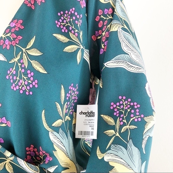 NEW Charlotte Russe green floral romper - Picture 4 of 10